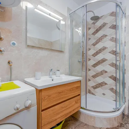 Awesome In With Wifi Zadar